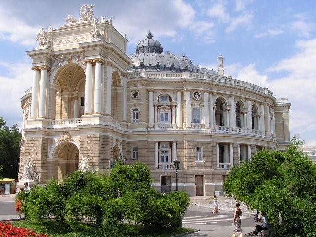 Онлайн-сервис, позволяющий изучить географическое положение Украины, представлен в виде интерактивной карты.